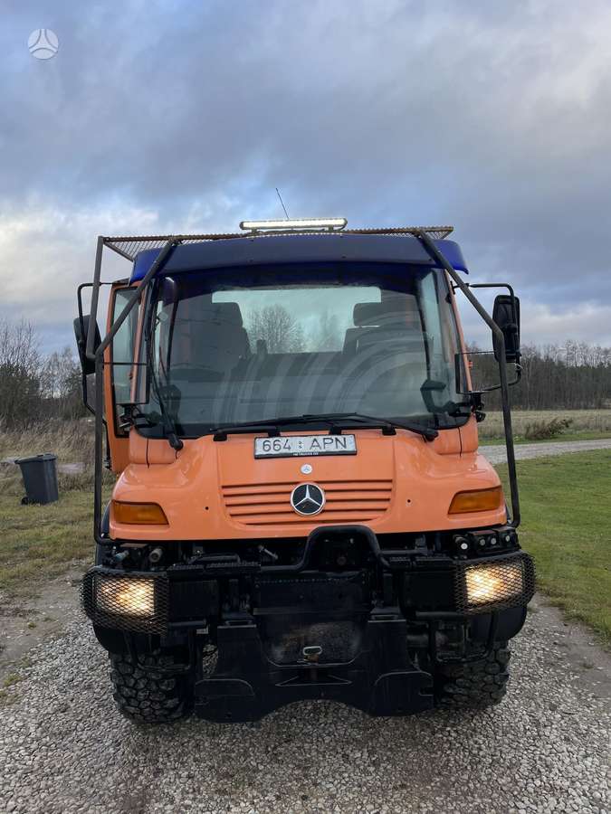 Mercedes-Benz Unimog U400, flatbeds