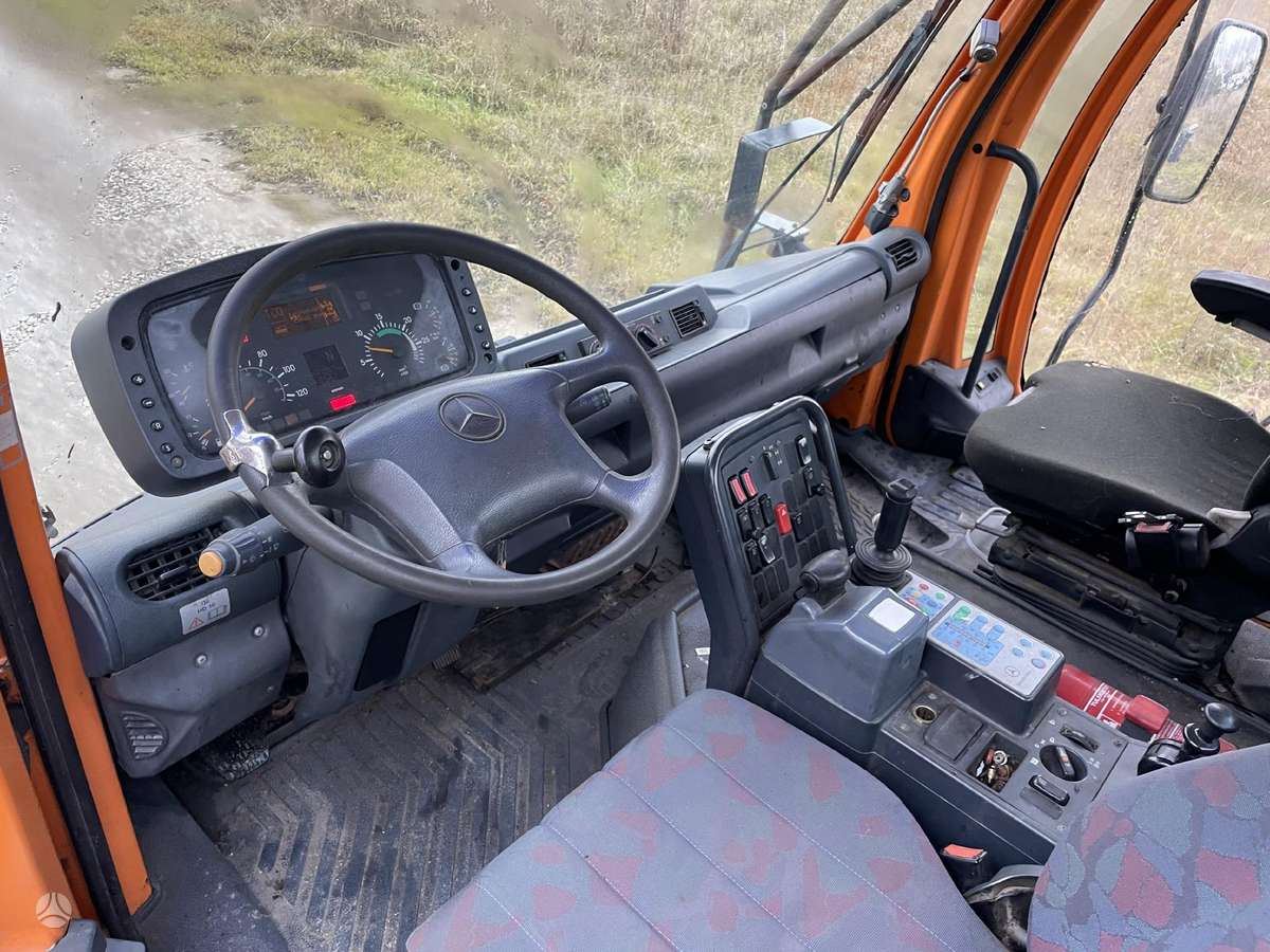 Mercedes-Benz Unimog U400, flatbeds