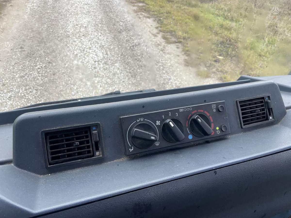 Mercedes-Benz Unimog U400, flatbeds