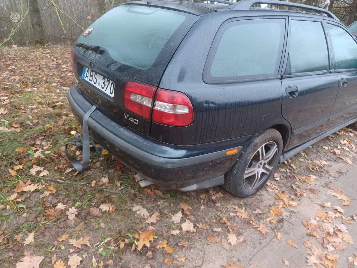 Volvo V40