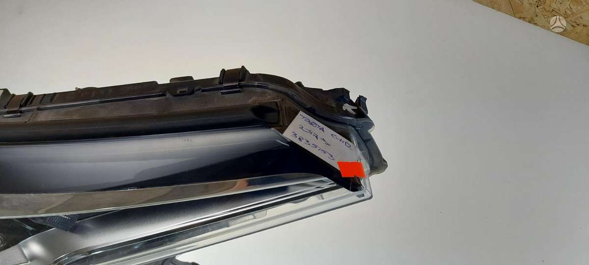 Toyota C-HR, 81110F4031, Cen21231