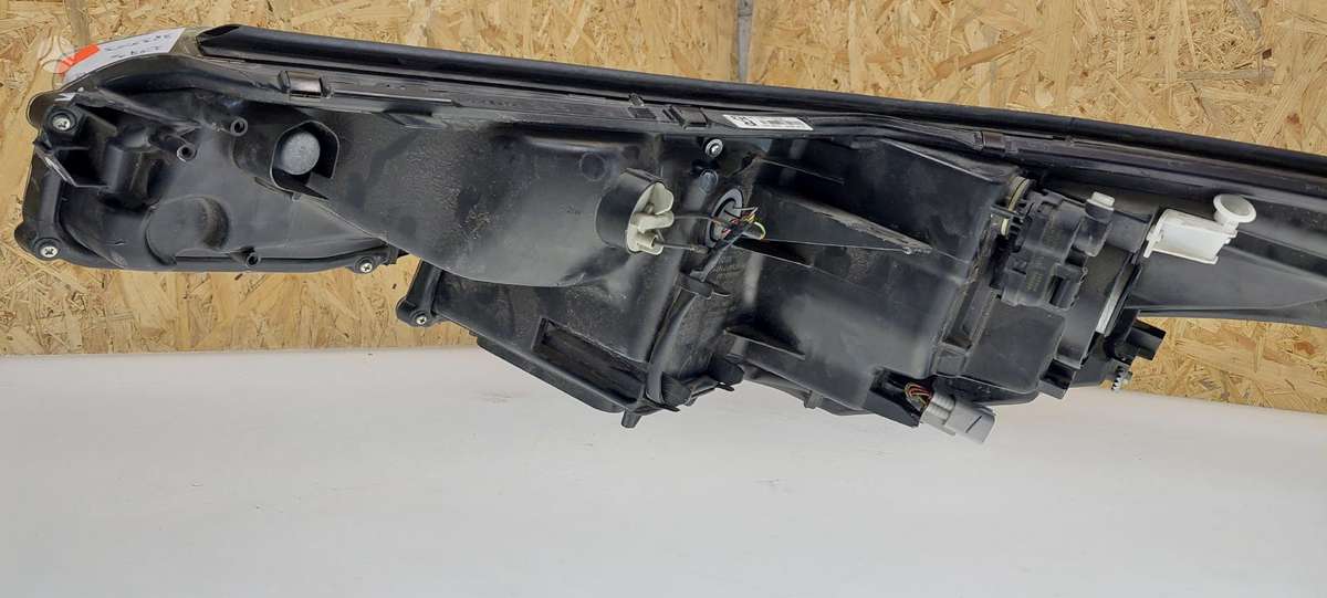 Toyota C-HR, 81110F4031, Cen21231