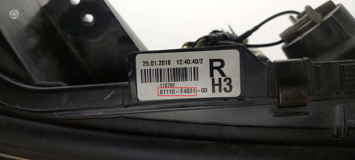 Toyota C-HR, 81110F4031, Cen21231