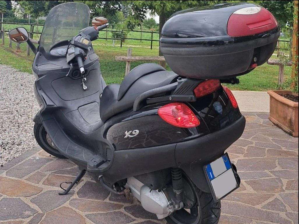 Piaggio X9, мотороллеры / мопеды