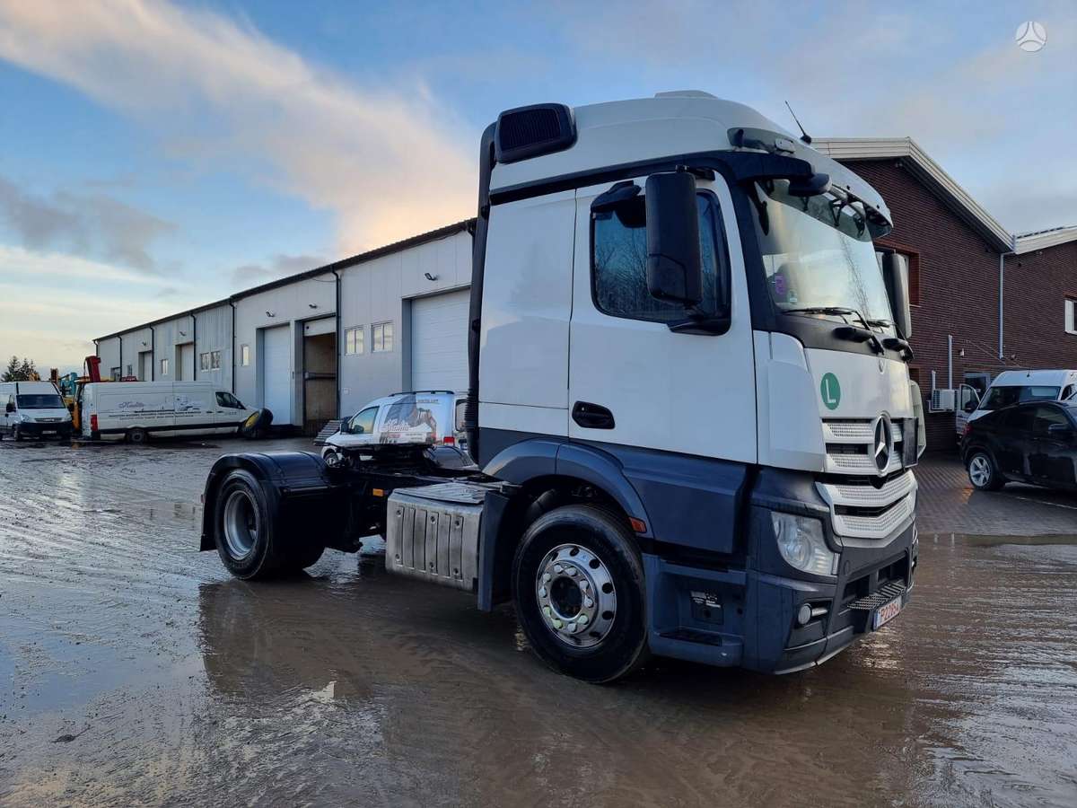 Mercedes-Benz Actros, double sleeper