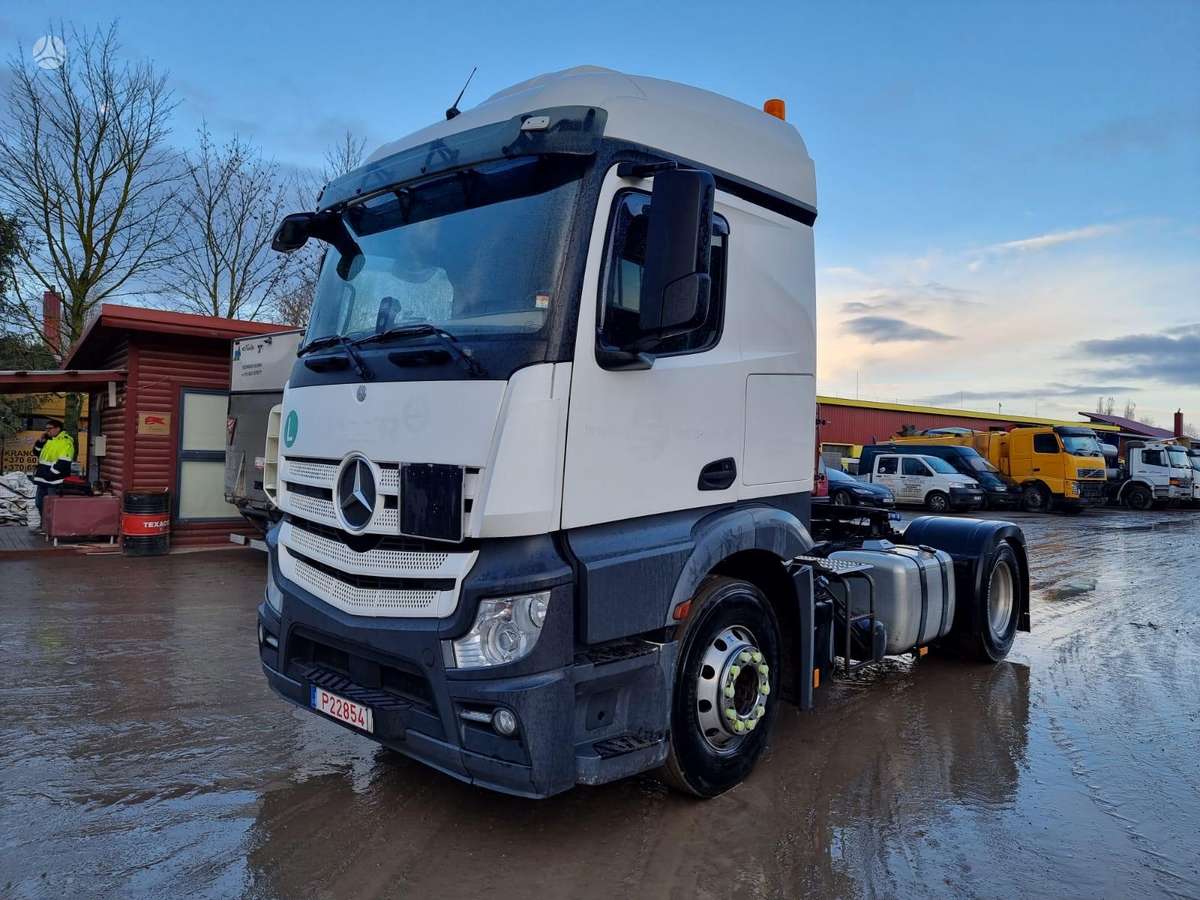 Mercedes-Benz Actros, double sleeper