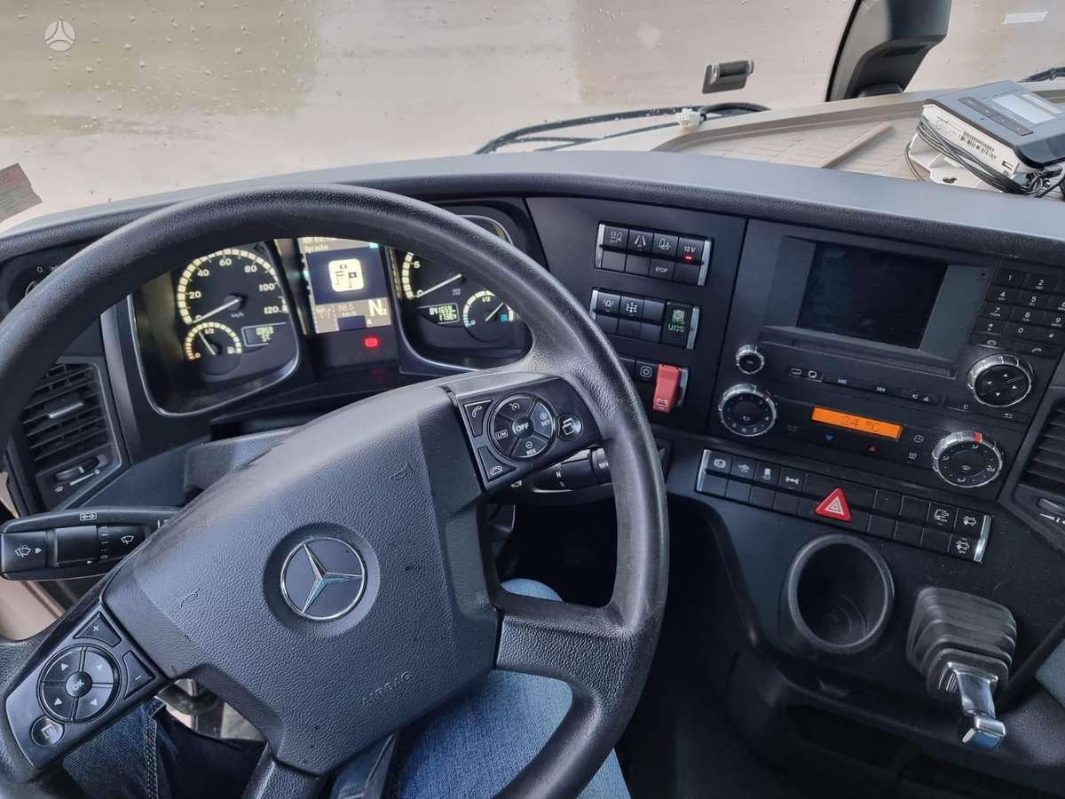 Mercedes-Benz Actros, double sleeper