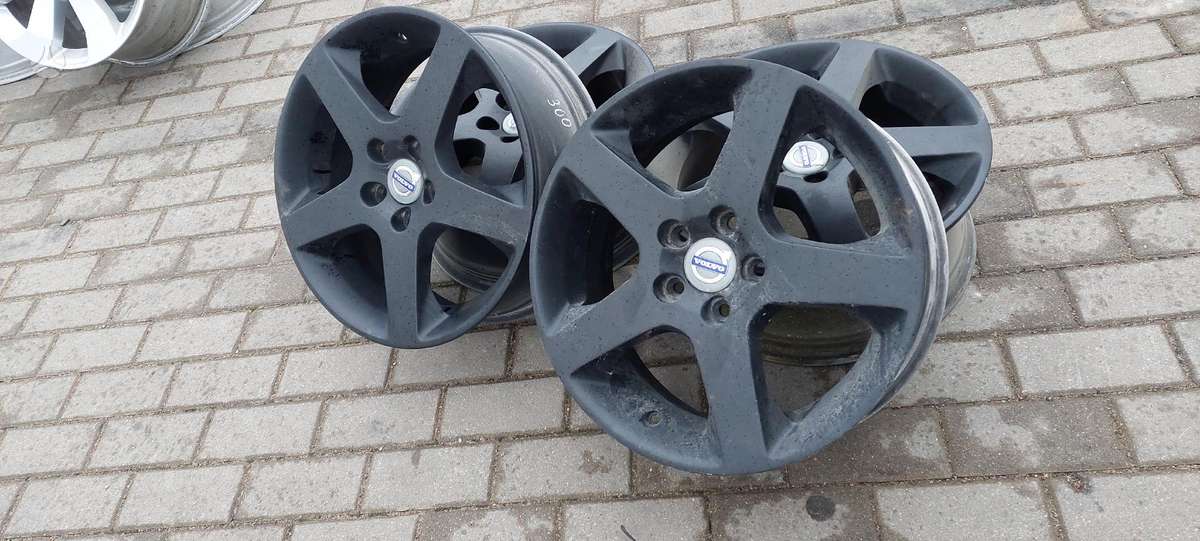 Volvo, lengvojo lydinio, R17