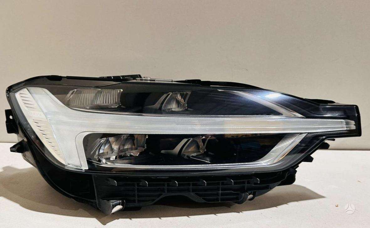 Volvo XC60 bumper reinforcement, bumpers, front grill