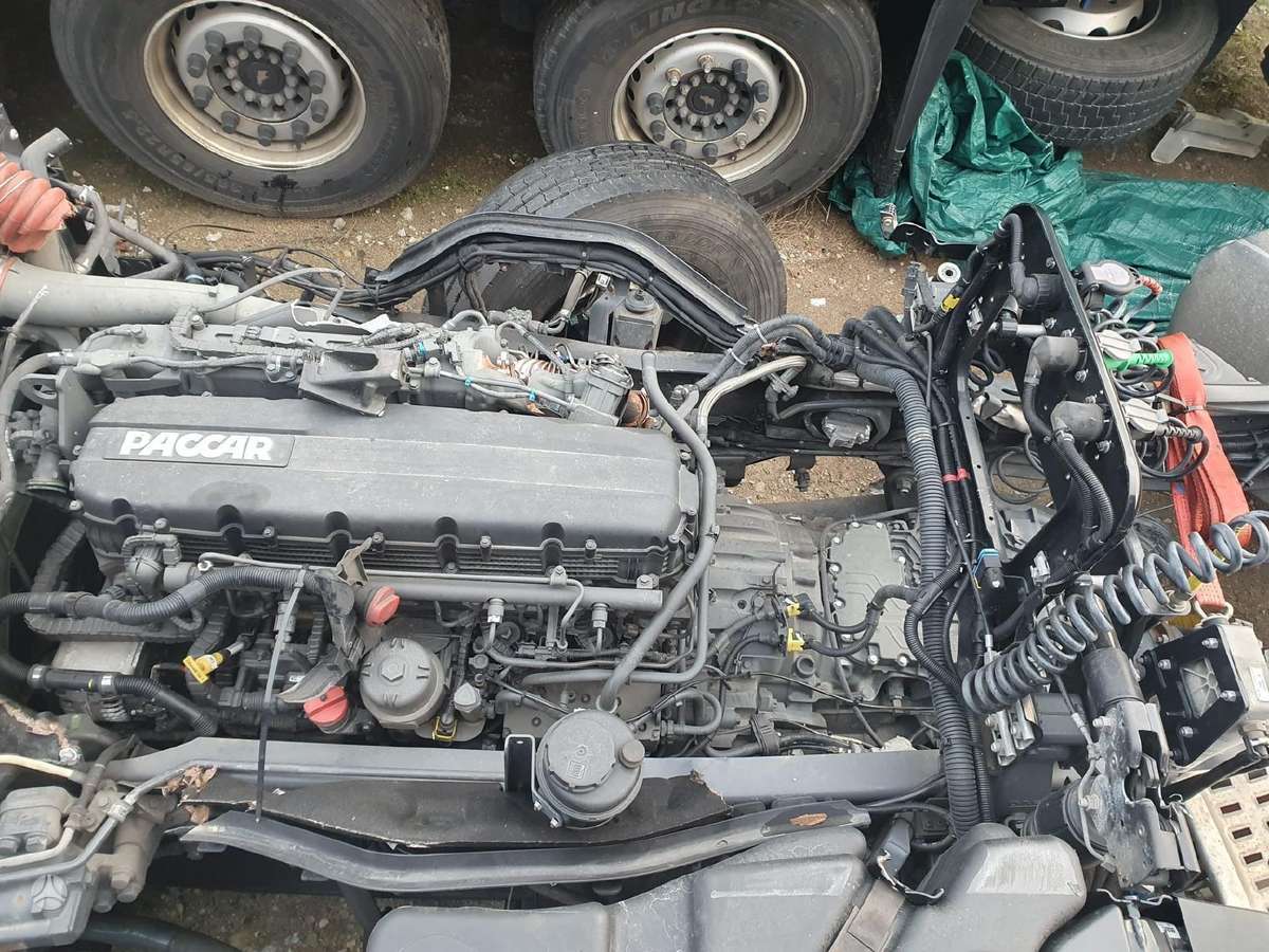 DAF 106 XF480, тягачи