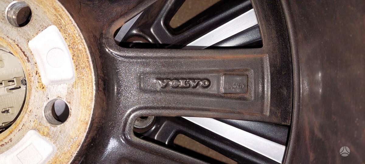 Volvo, lengvojo lydinio, R18
