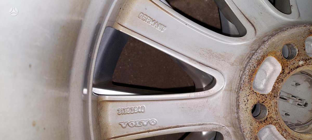 Volvo, lengvojo lydinio, R18