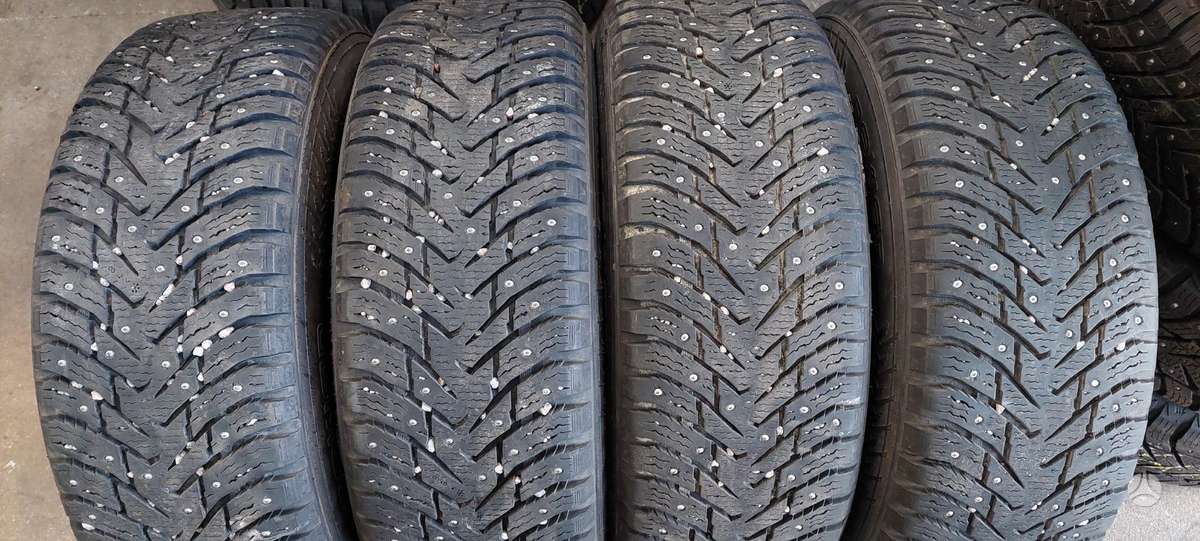 Nokian, žieminės 215/65 R16