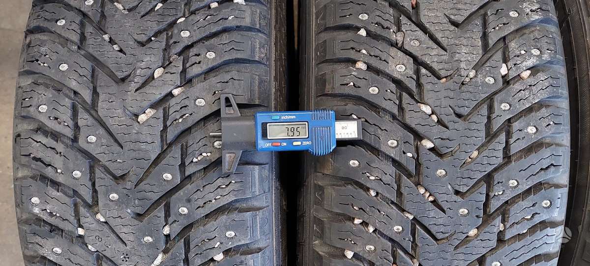 Nokian, žieminės 215/65 R16
