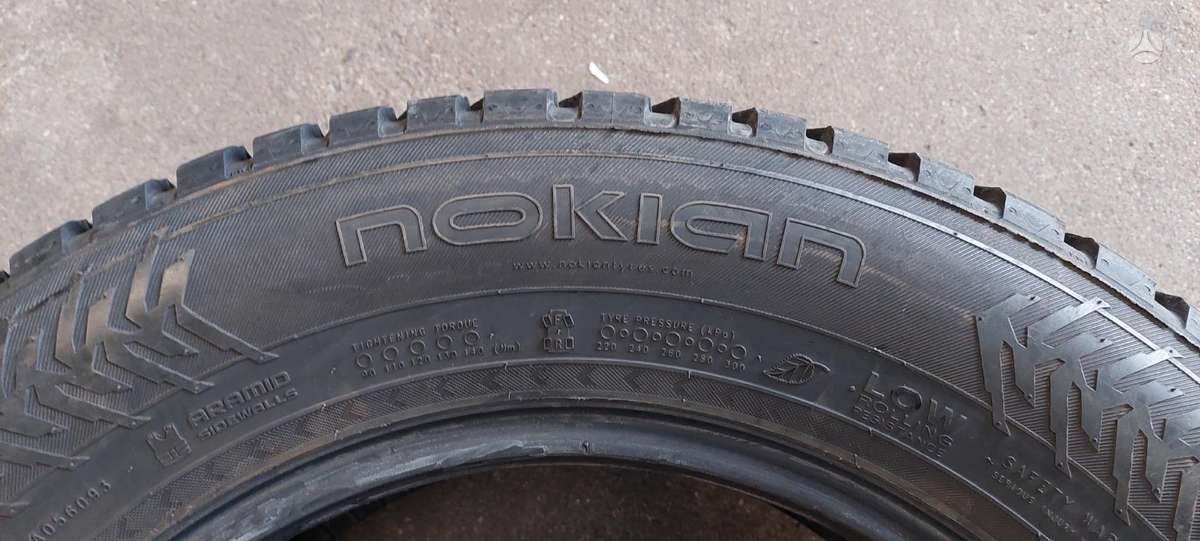 Nokian, зимние 215/65 R16