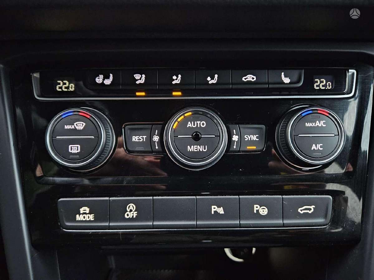 Volkswagen Touran, 2.0 l., Минивэн