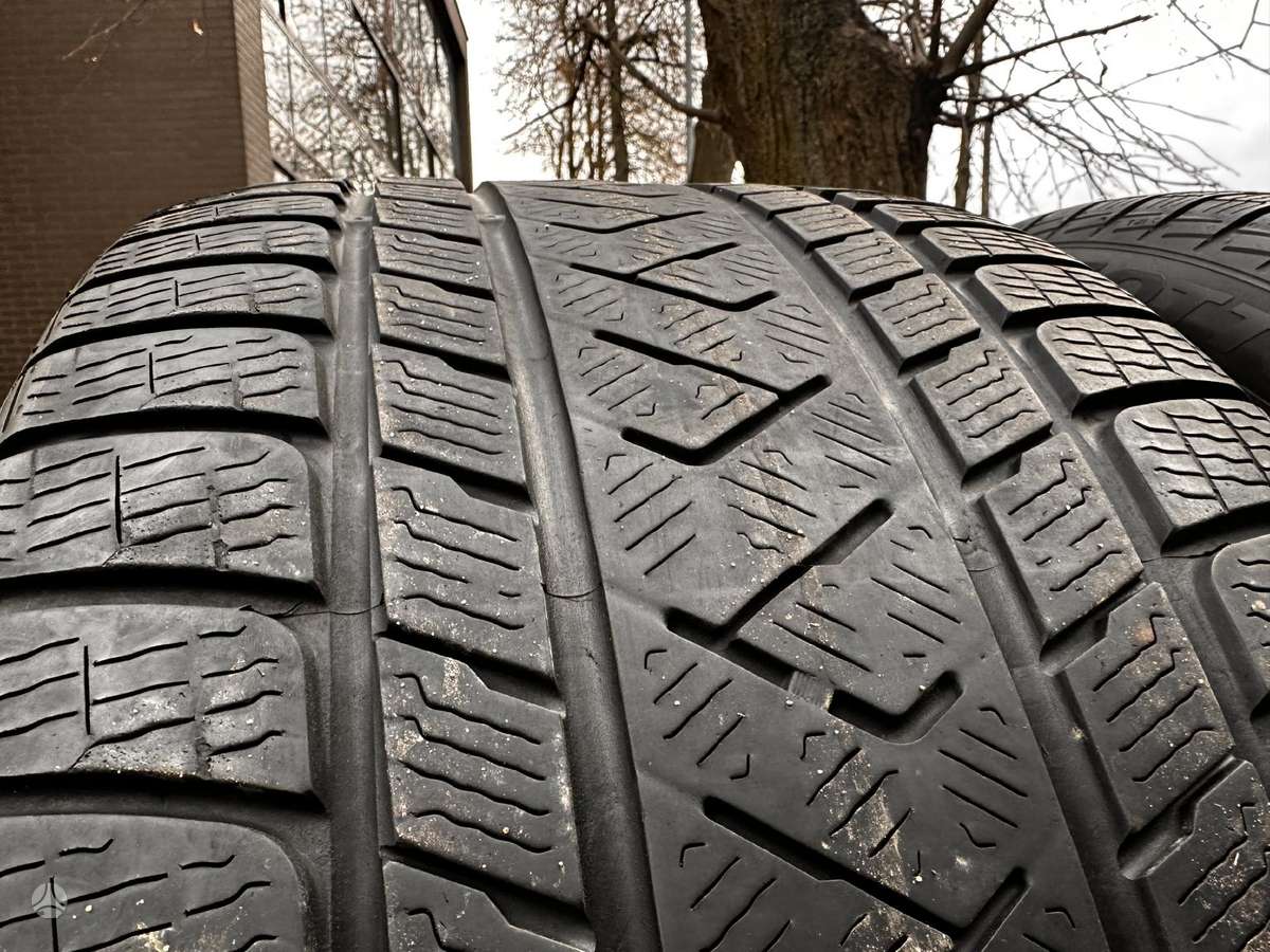 Pirelli, winter 305/35 R21