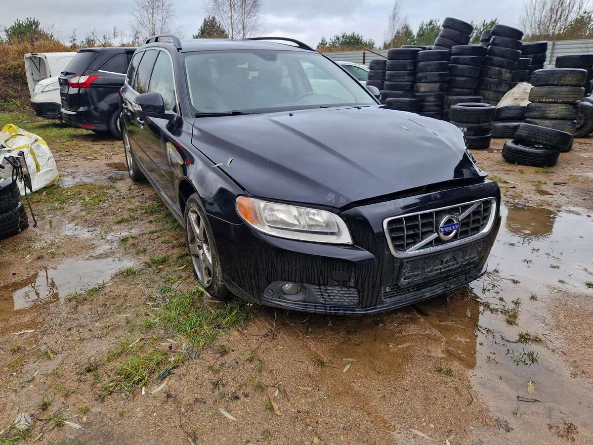 Volvo V70 по частям