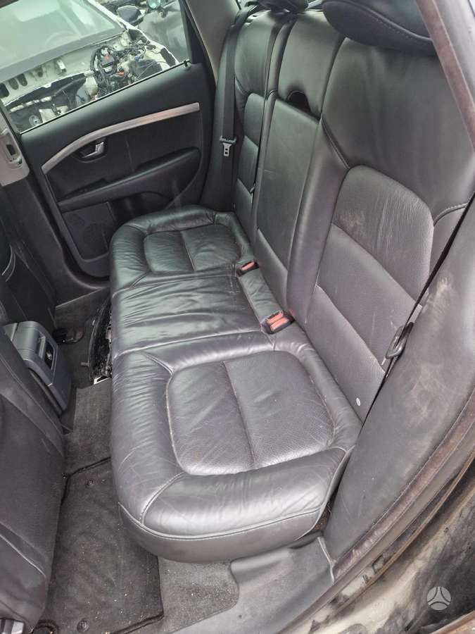 Volvo V70 dalimis