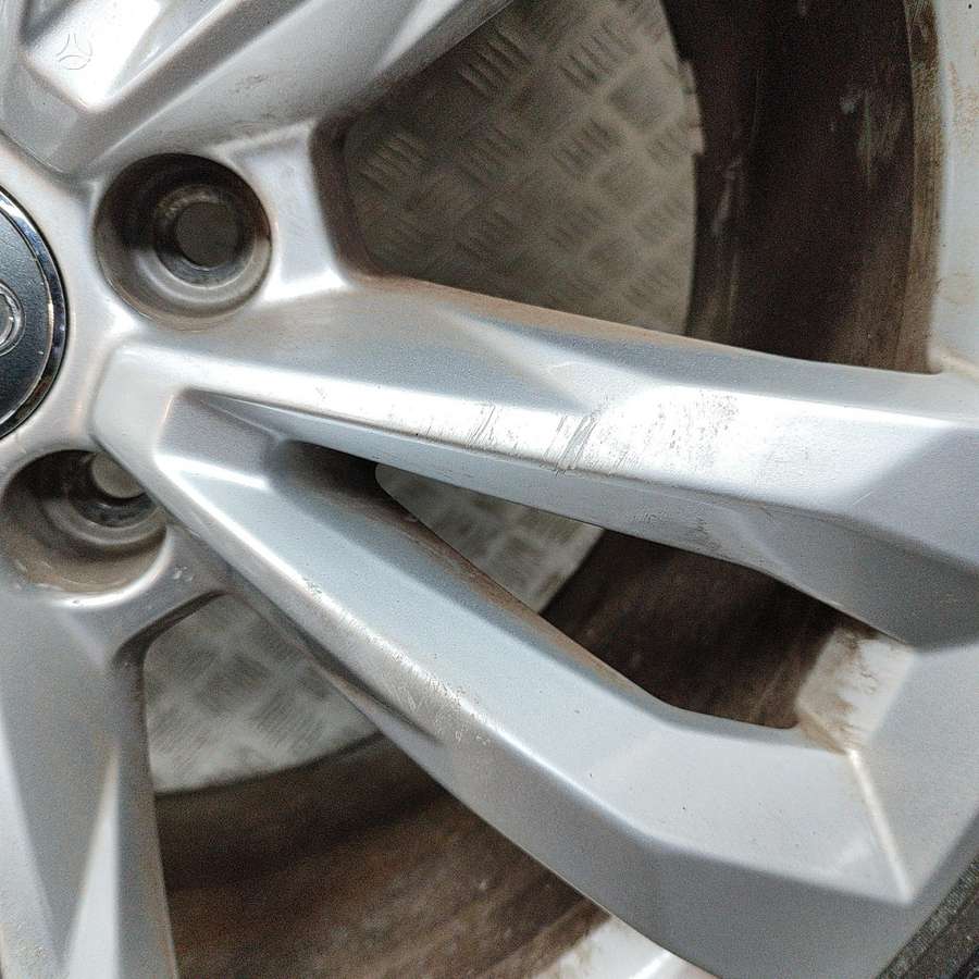 Audi Q7, lengvojo lydinio, R19