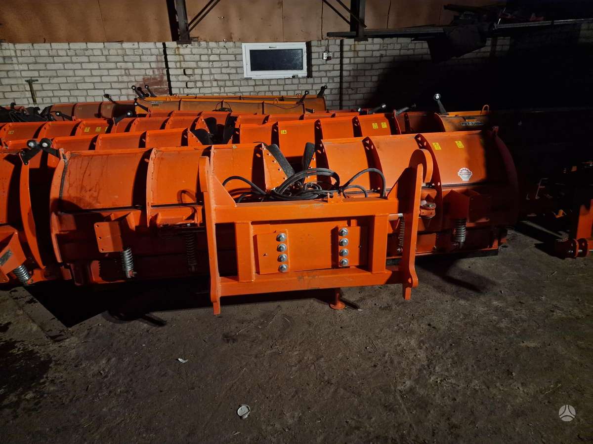Kramer Kramer, bulldozer snow ploughs