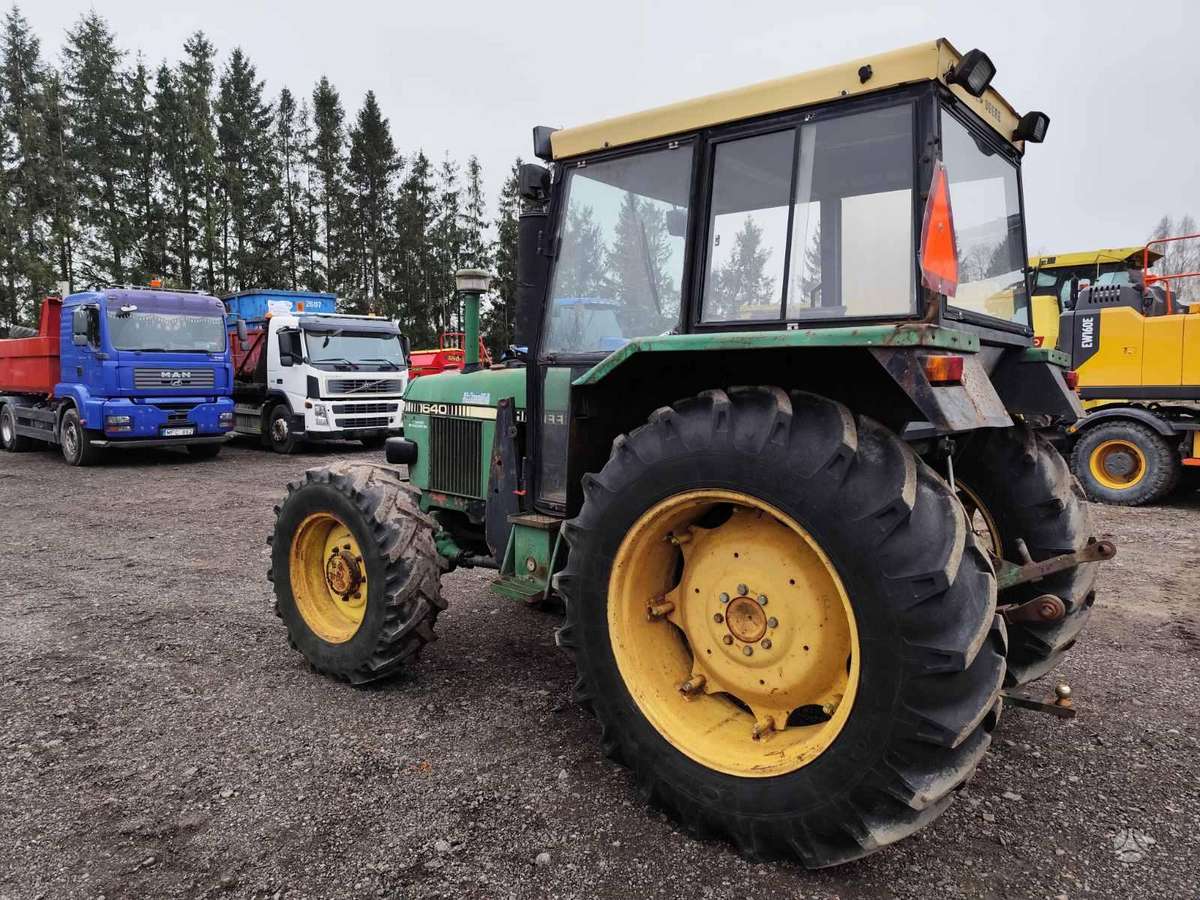 John Deere 1640, tractors