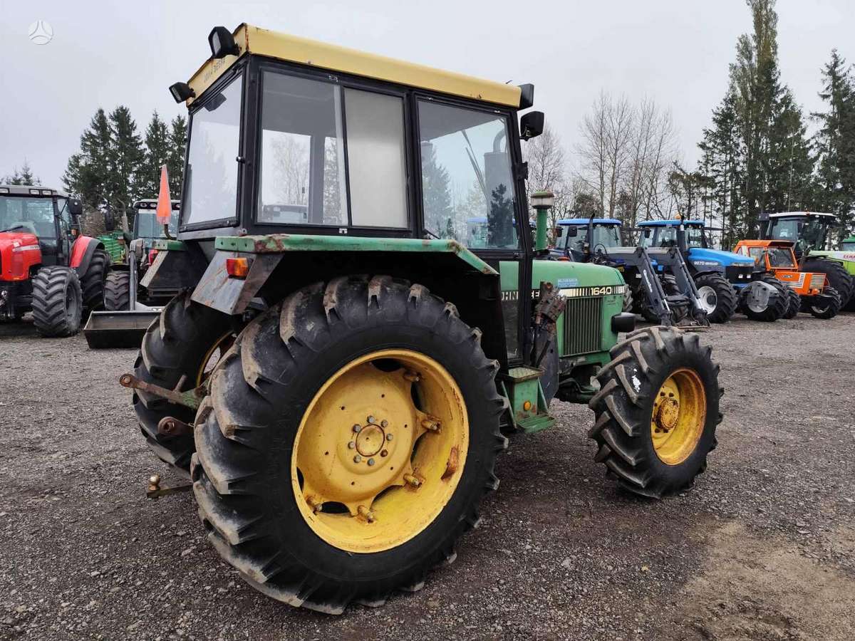 John Deere 1640, tractors