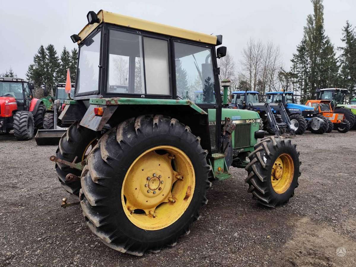 John Deere 1640, тракторы