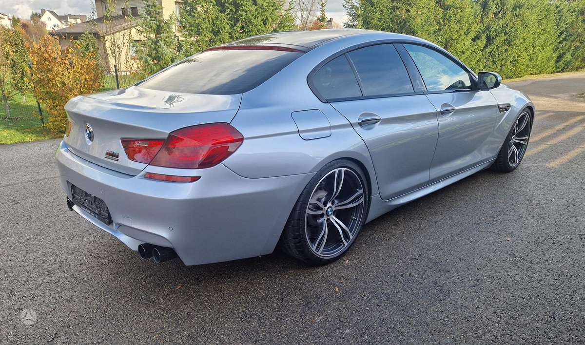 BMW M6, Седан