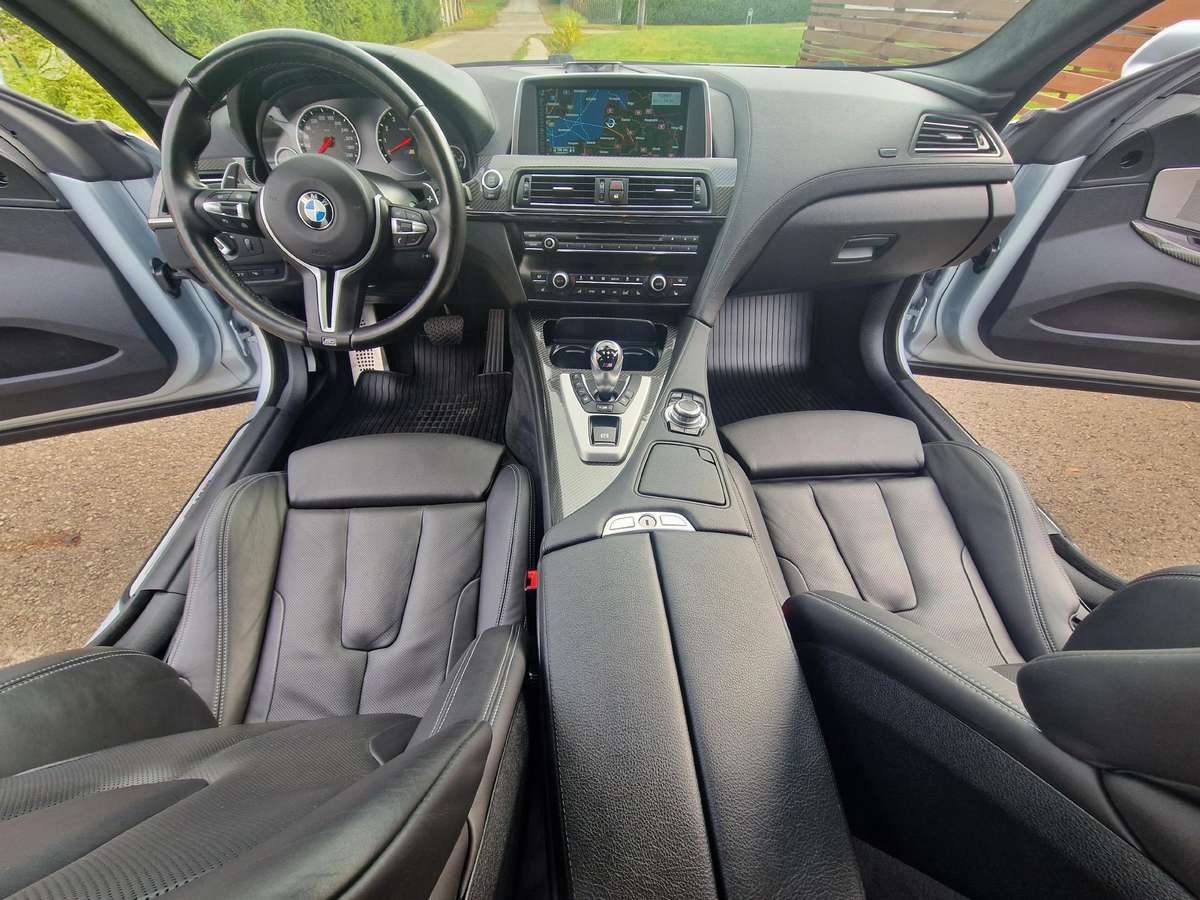 BMW M6, Седан