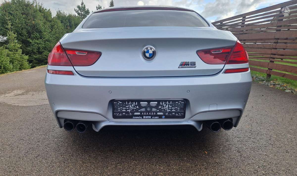 BMW M6, Седан
