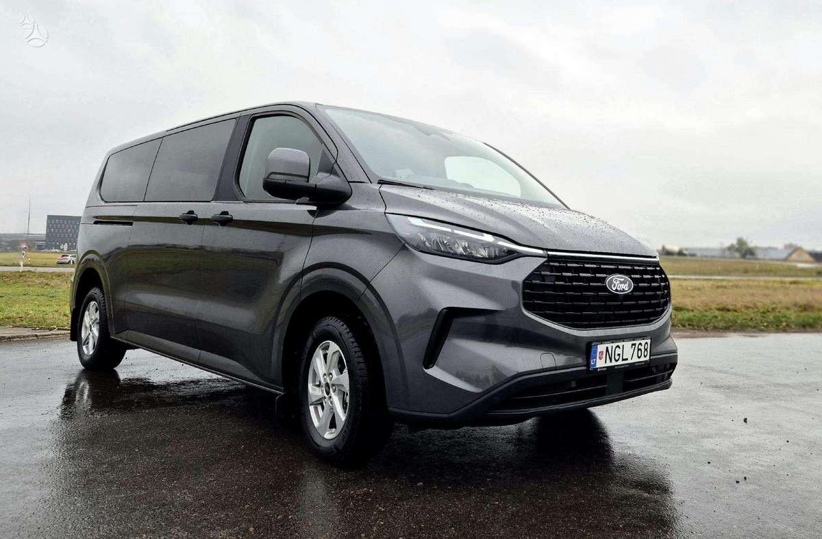 Ford Transit Custom, keleivinis mikroautobusas