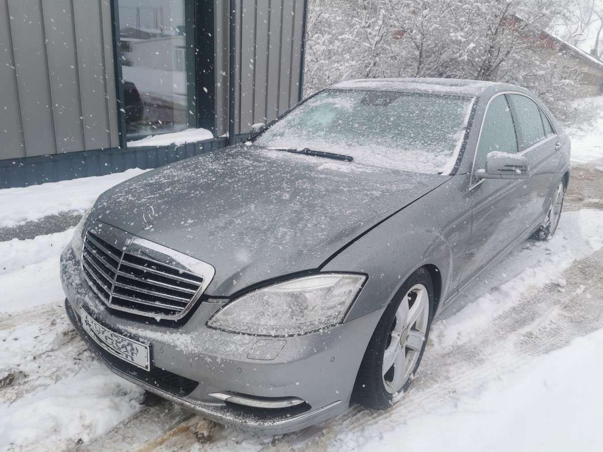 Mercedes-Benz S350 dalimis