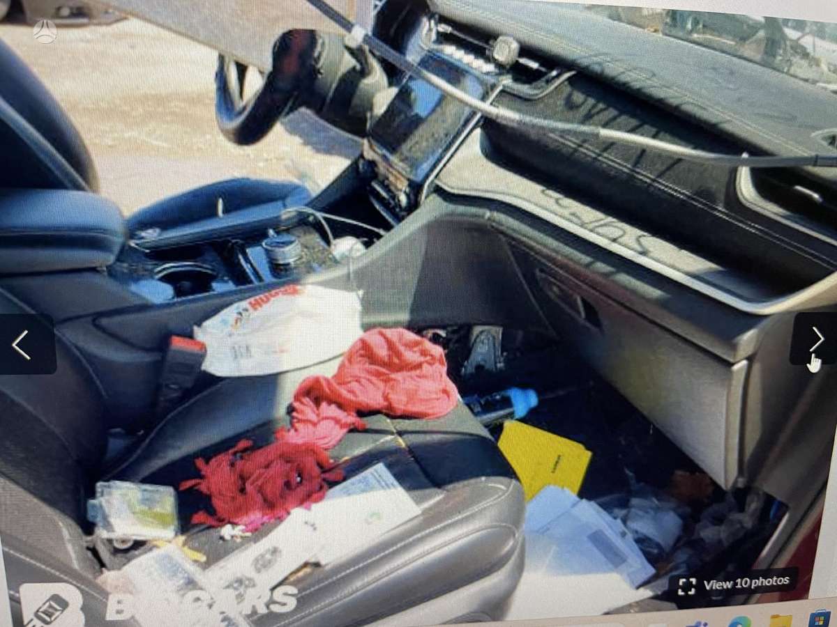 Jeep Grand Cherokee dalimis