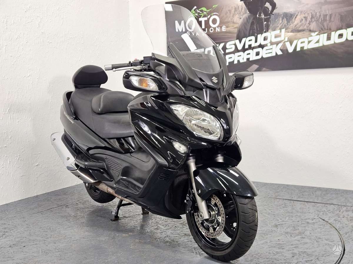 Suzuki Burgman 650cc, scooters / mopeds