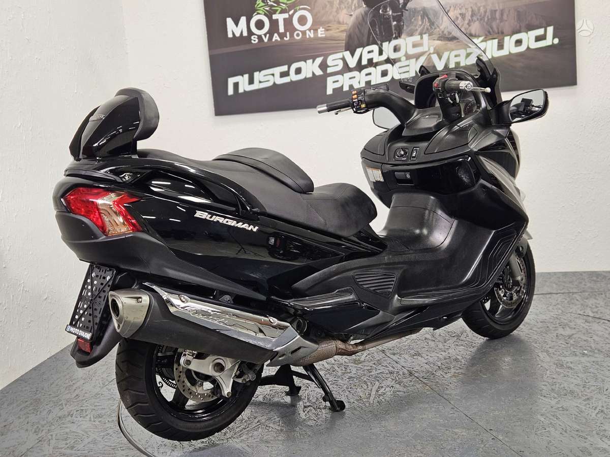Suzuki Burgman 650cc, scooters / mopeds