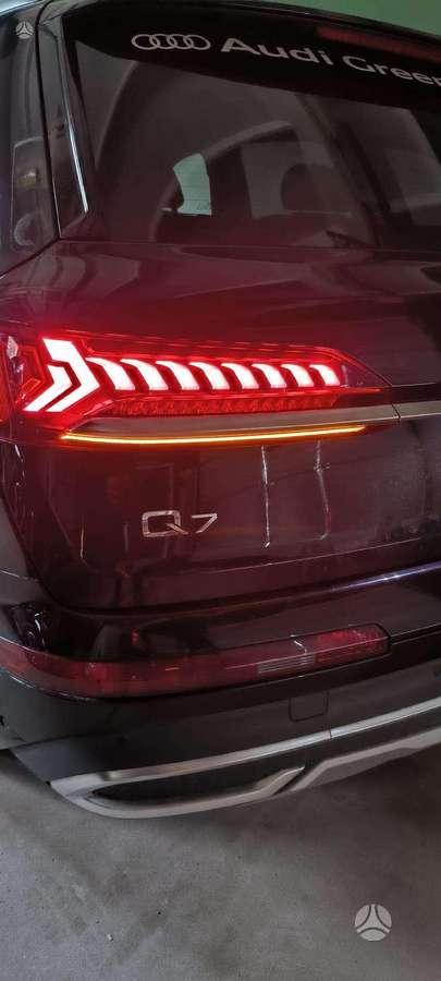 Audi Q7 lights