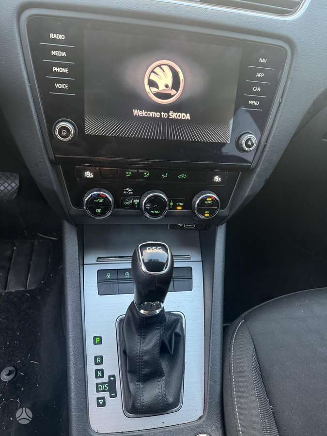 Skoda Octavia rezerves daļās. Dalimis