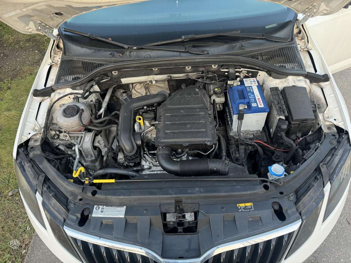Skoda Octavia rezerves daļās. Dalimis