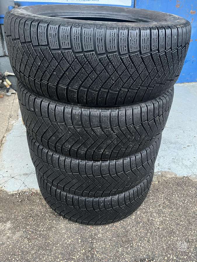 Pirelli Ice zero, winter 255/55 R19