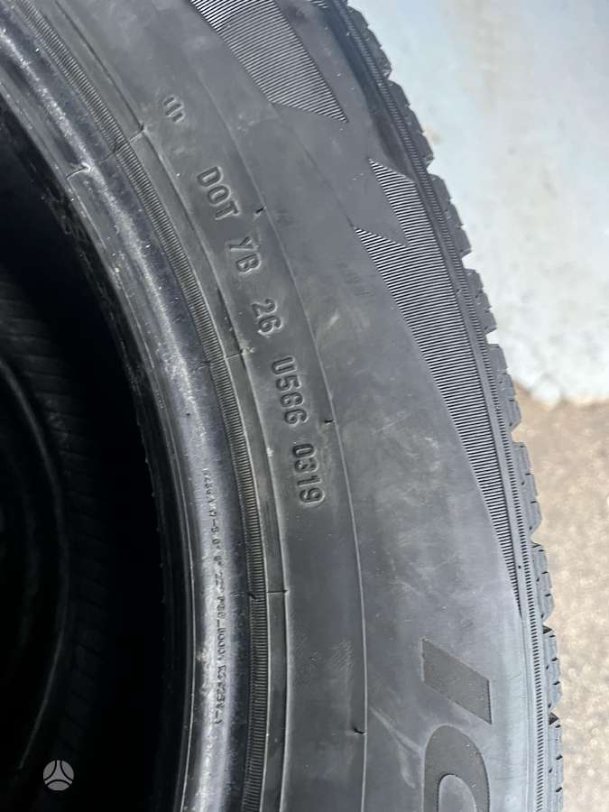 Pirelli Ice zero, winter 255/55 R19