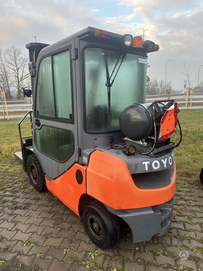 Toyota 8FGF25, forklifts