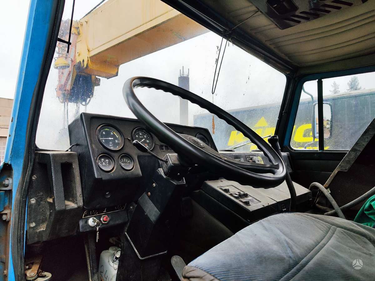 MAZ 5337, краны