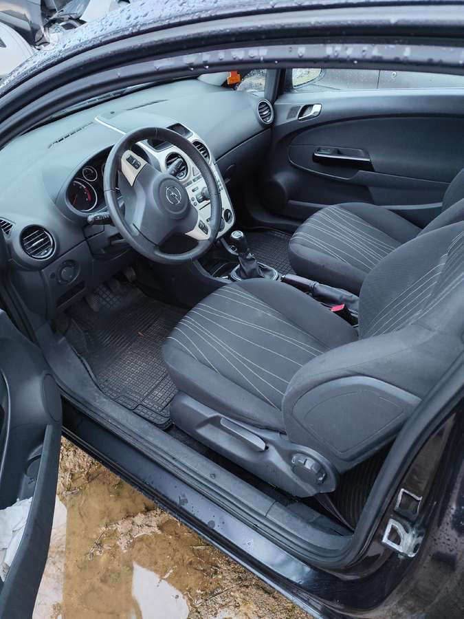 Opel Corsa for parts
