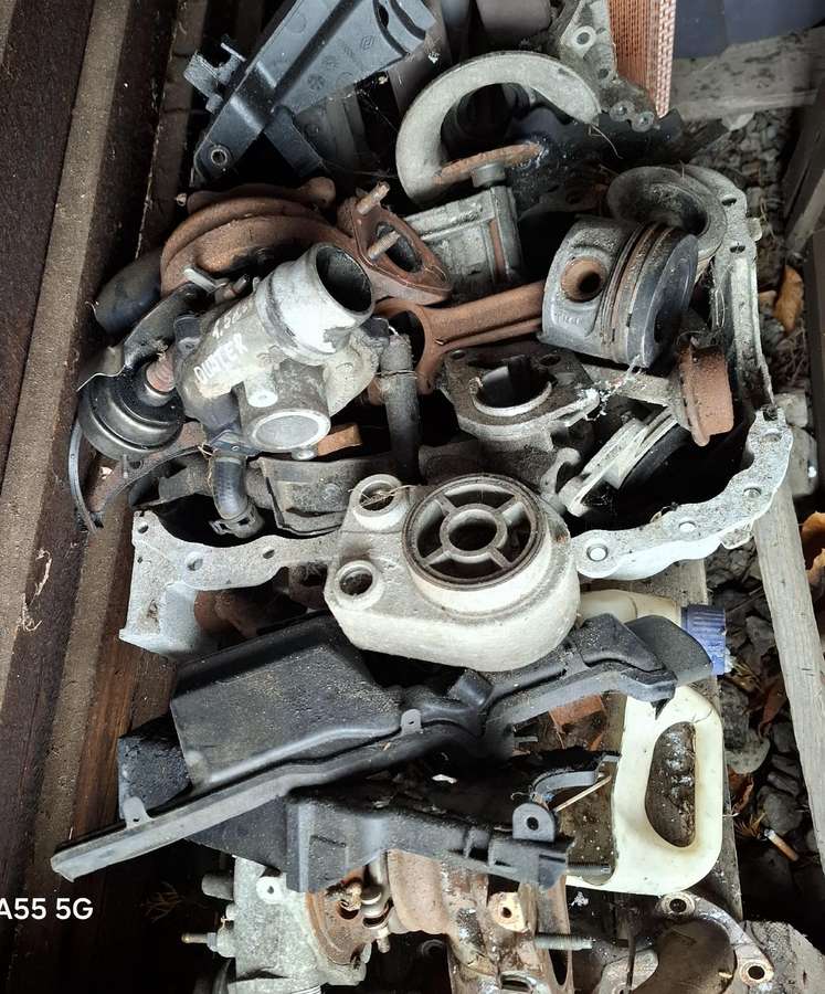Renault -kita- engine parts