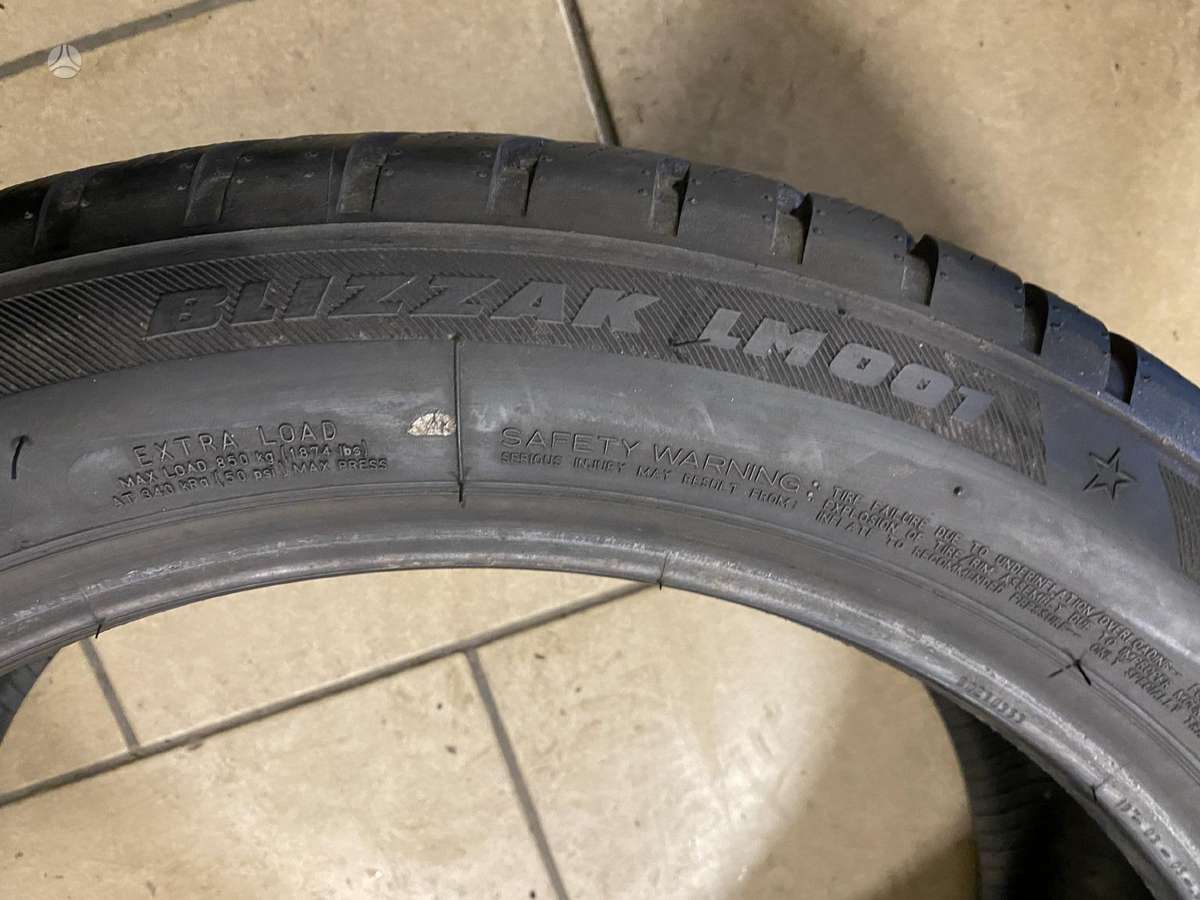 Bridgestone Blizzak lm001, зимние 245/45 R19