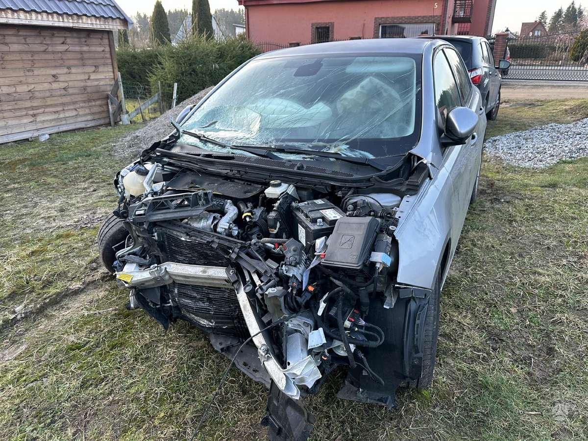 Peugeot 308 dalimis
