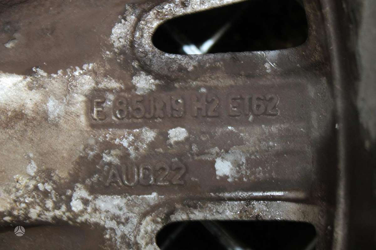 Audi Q7, lengvojo lydinio, R19