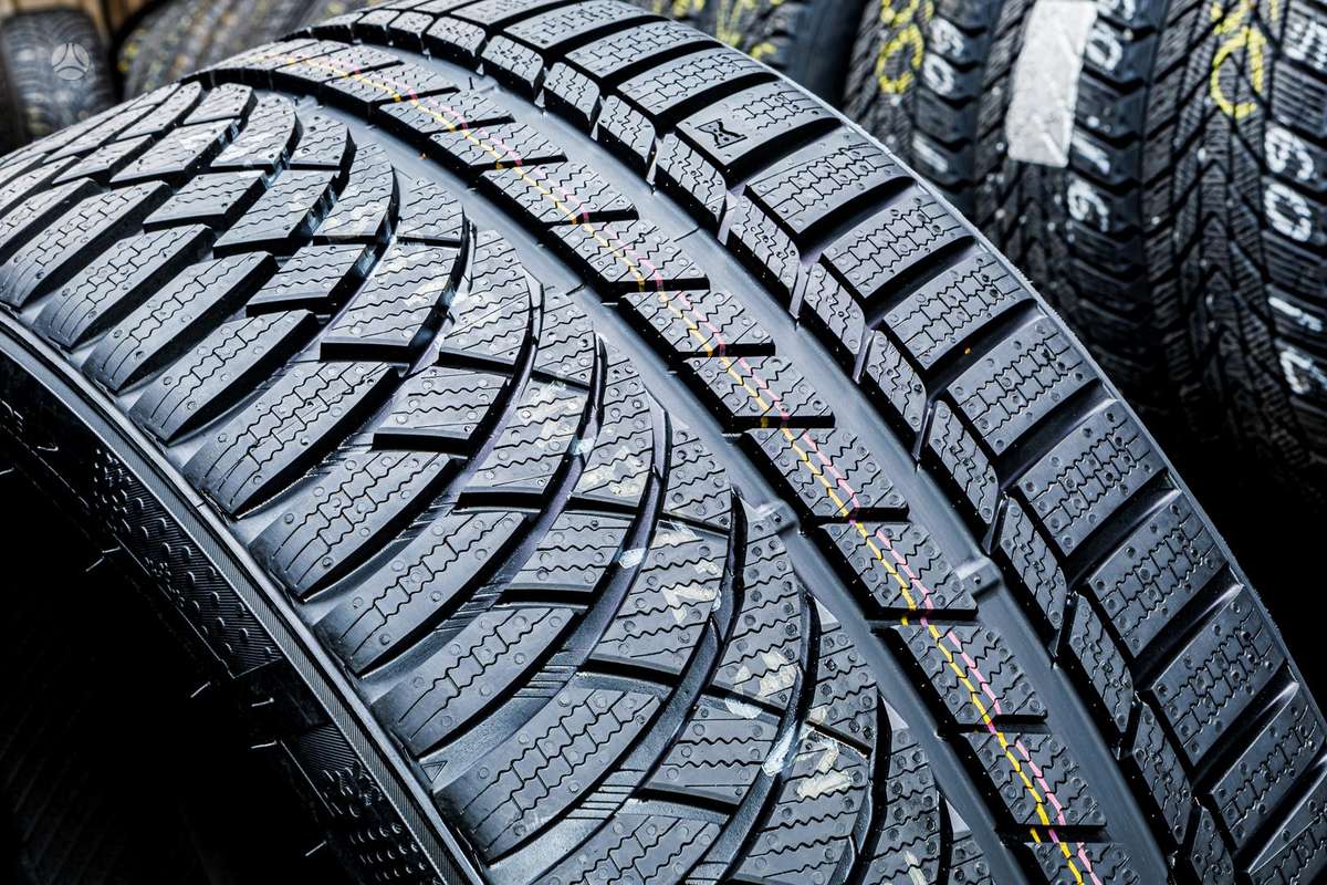 Kumho Wintercraft WP72, winter 275/30 R19