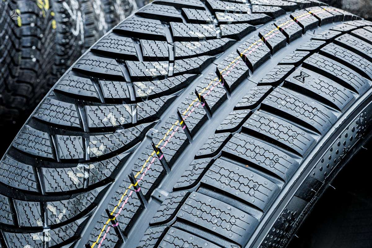 Kumho Wintercraft WP72, winter 275/30 R19